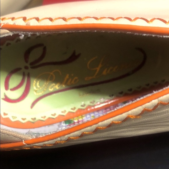 Elegant Vintage Cream and Orange Peep-Toe Heels - Picture 2 of 9